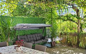 Guesthouse Dona